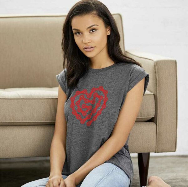 t-shirt nera da donna